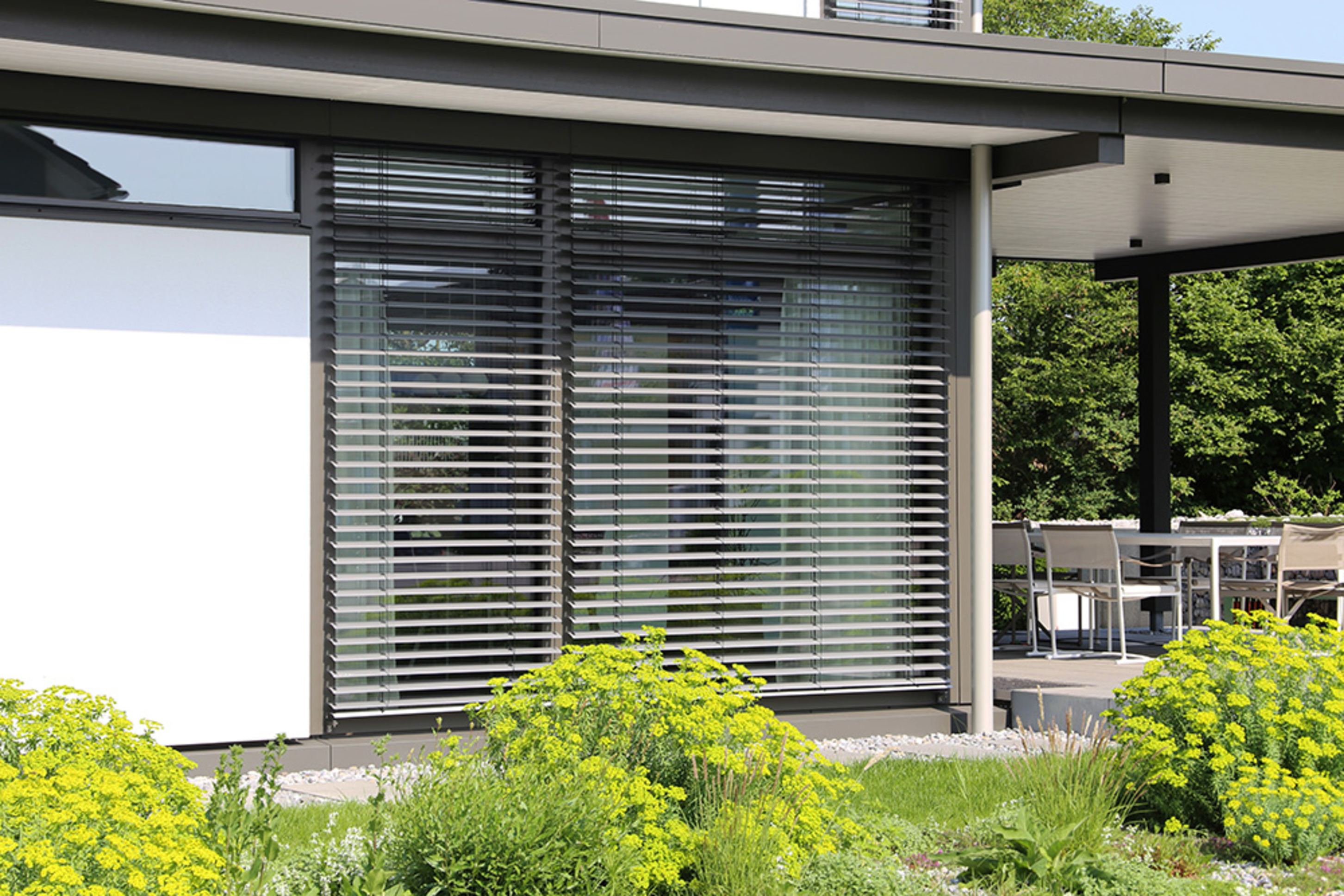 Rollladen­steuerung bei ELMÜ Elektro/Elektronik GmbH in Mühlhausen