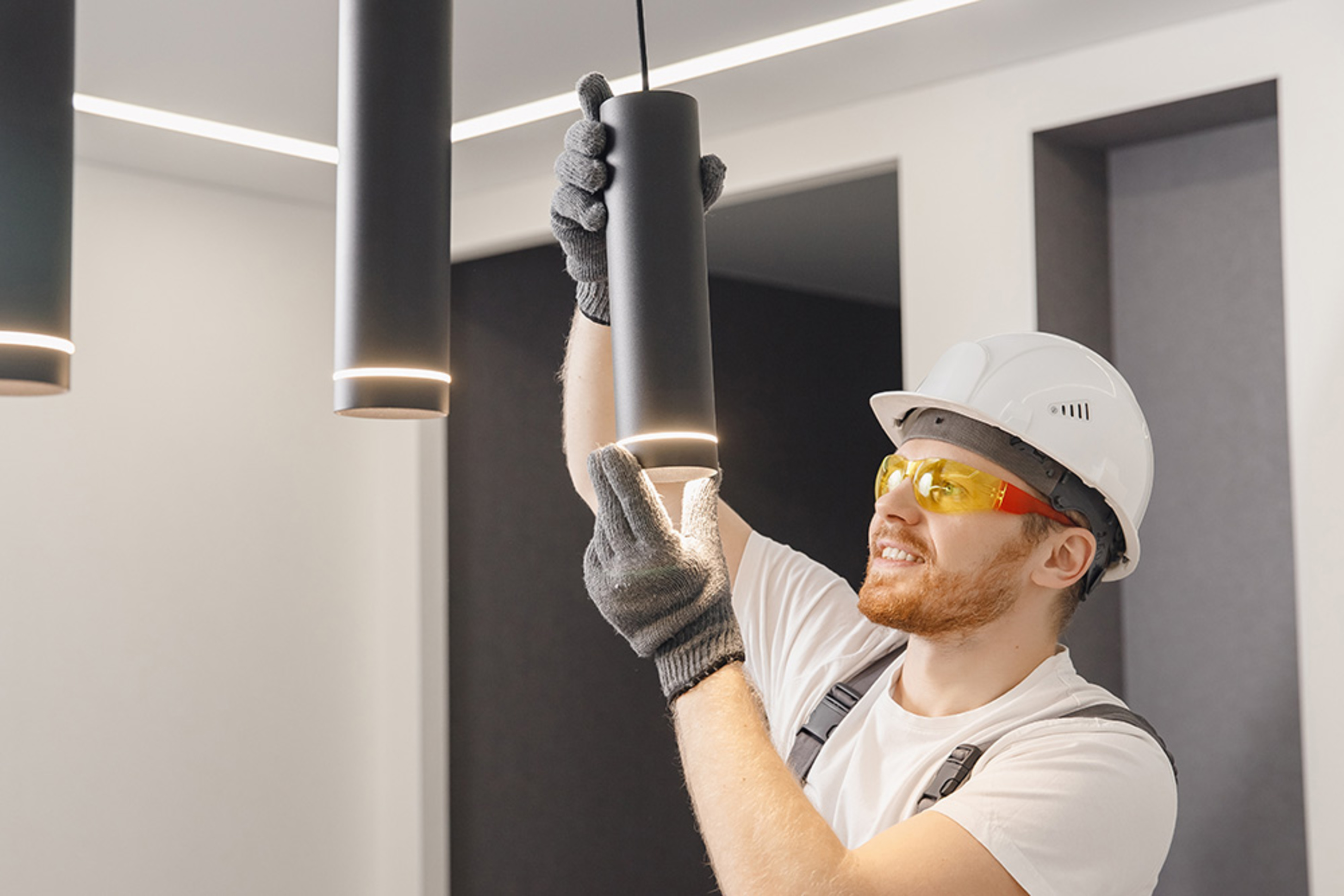 Innen­beleuchtung bei ELMÜ Elektro/Elektronik GmbH in Mühlhausen