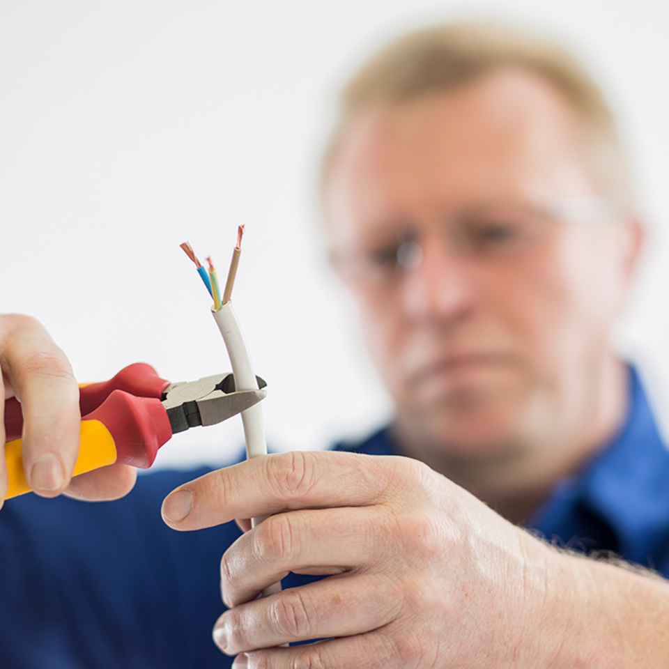 DGUV Vorschrift 3-Check bei ELMÜ Elektro/Elektronik GmbH in Mühlhausen
