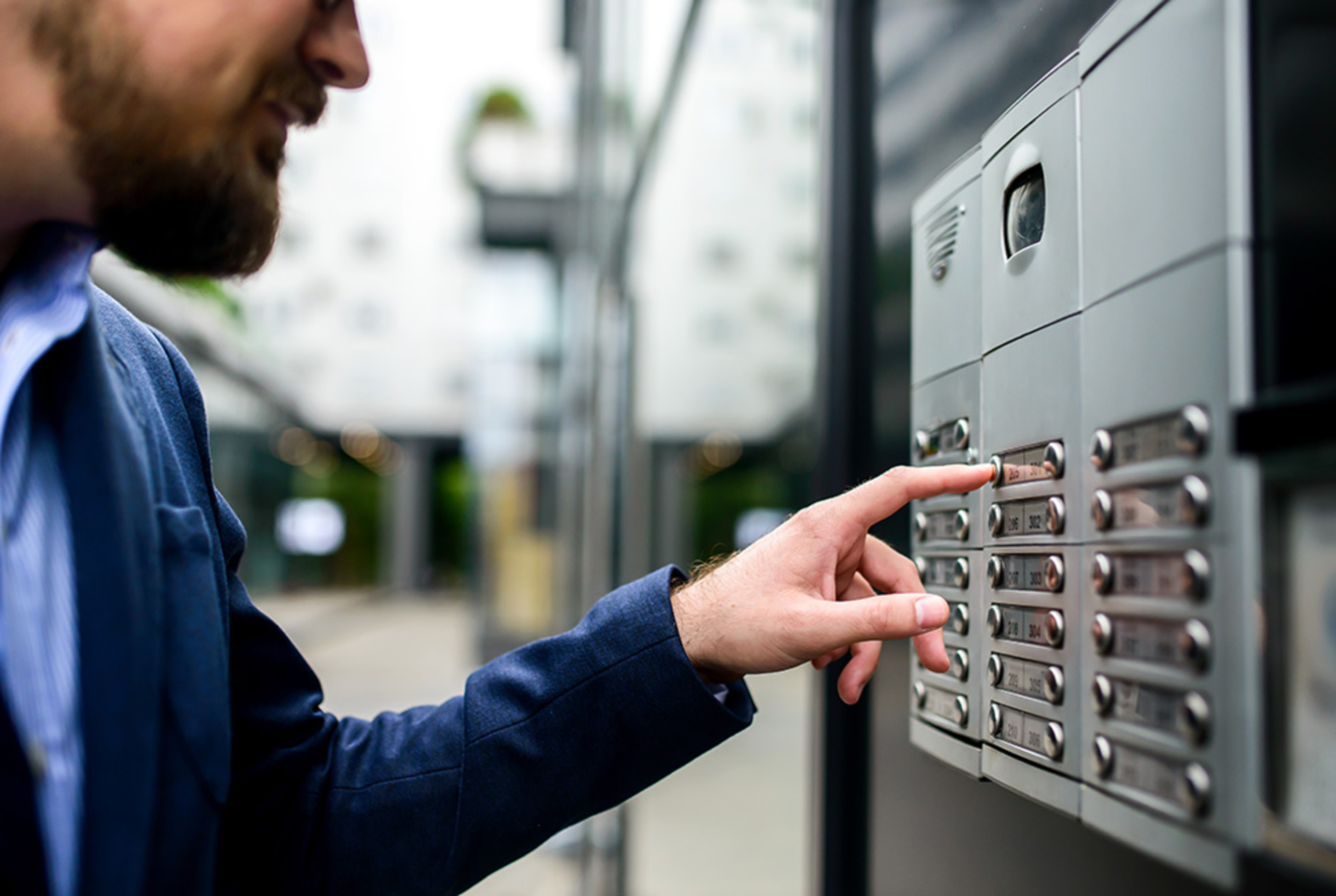 Sprech­anlagen bei ELMÜ Elektro/Elektronik GmbH in Mühlhausen
